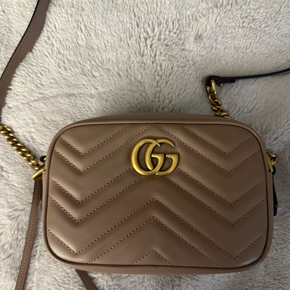 GUCCI GG MARMONT MINI SHOULDER BAG - Picture 2 of 9